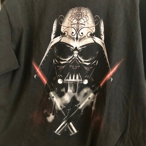 Unique Darth Vader art Tshirt - Picture 2 of 4